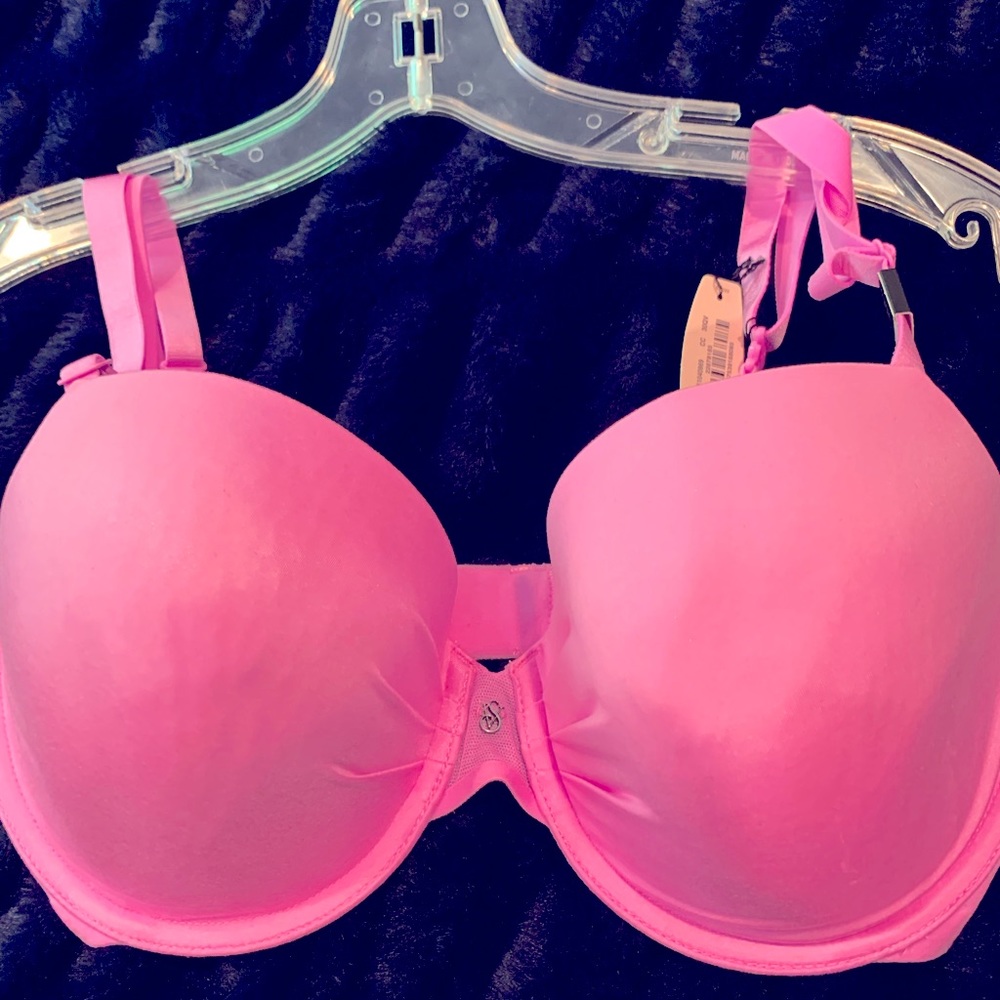 Victoria Secrets- 34DD slightly lined plunge bra - NEW - beautiful lavender pink